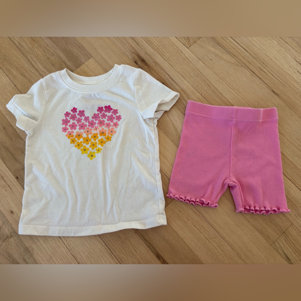 Toddler Girl Outfit - Picture 2 of 5